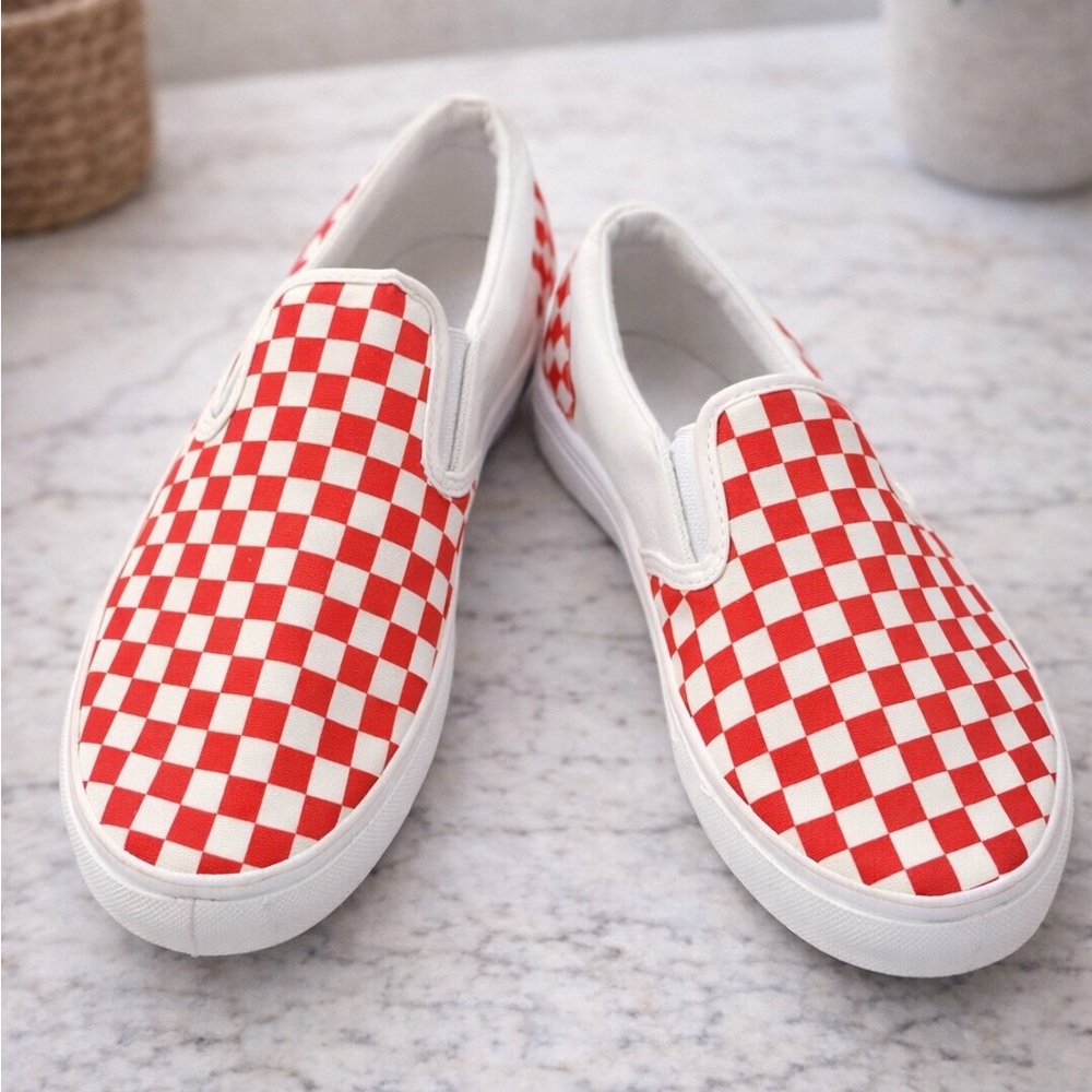Fashion Checkerboard slip ons